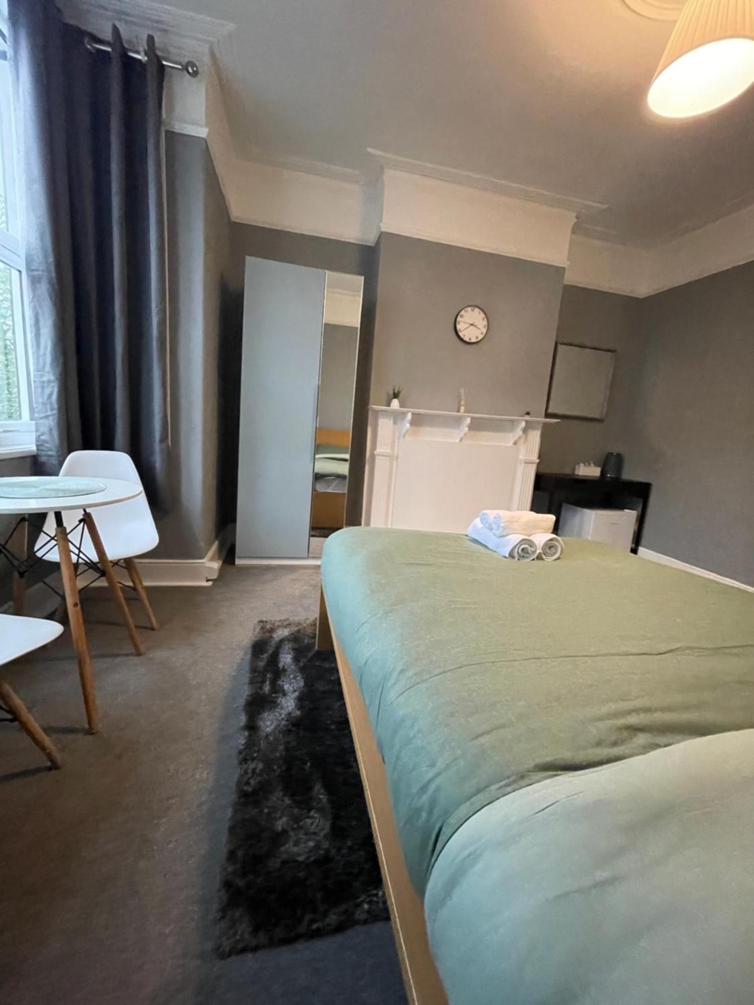 Cosy Double Rooms A Stones Throw From Wembley Stadium Londres Extérieur photo