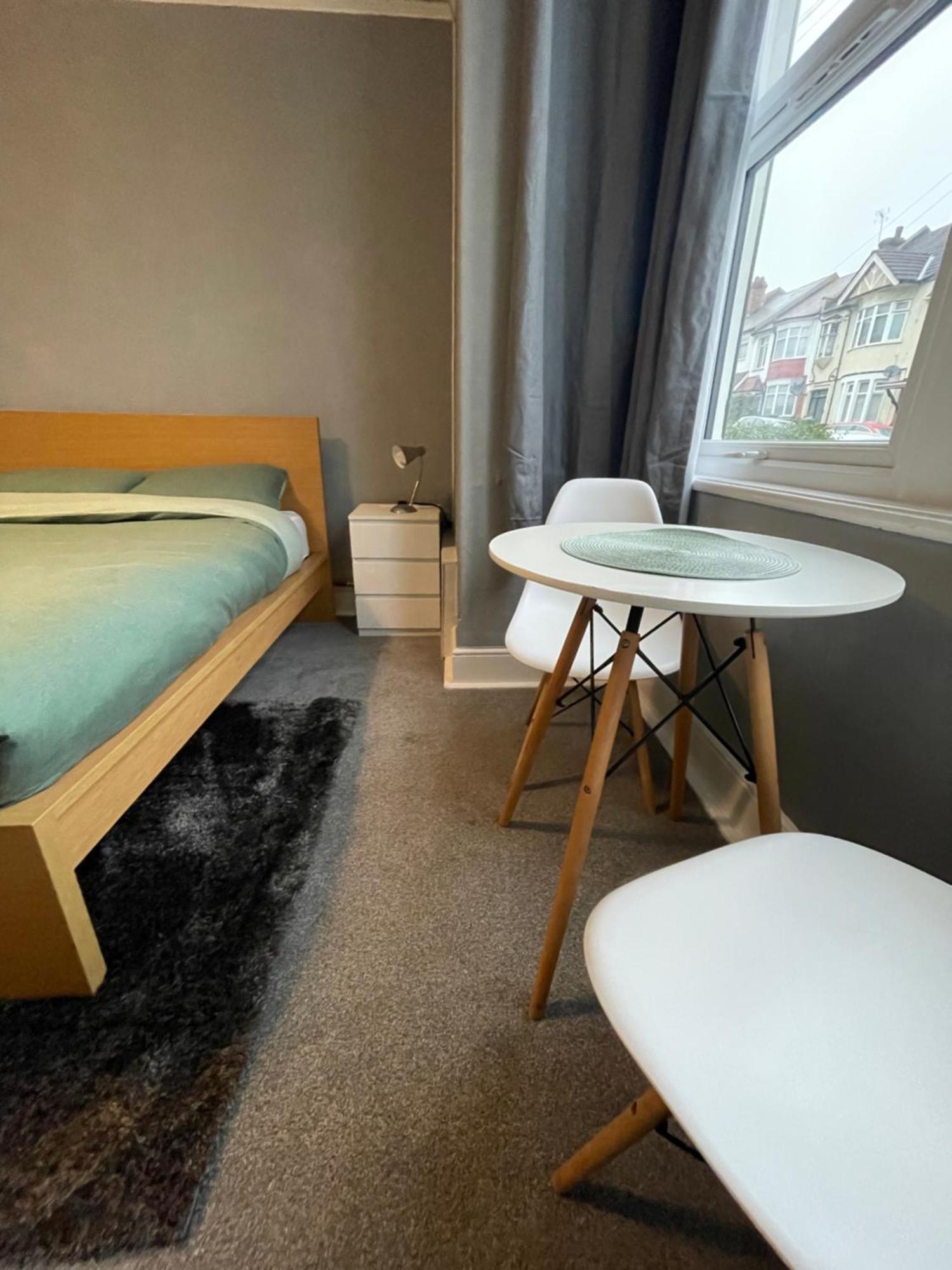 Cosy Double Rooms A Stones Throw From Wembley Stadium Londres Extérieur photo